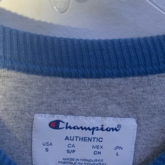 Champion Crewneck - Picture 2 of 2